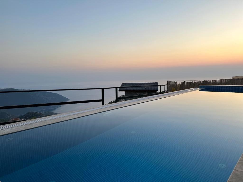 Alinca Infinity Villa Караагач Экстерьер фото